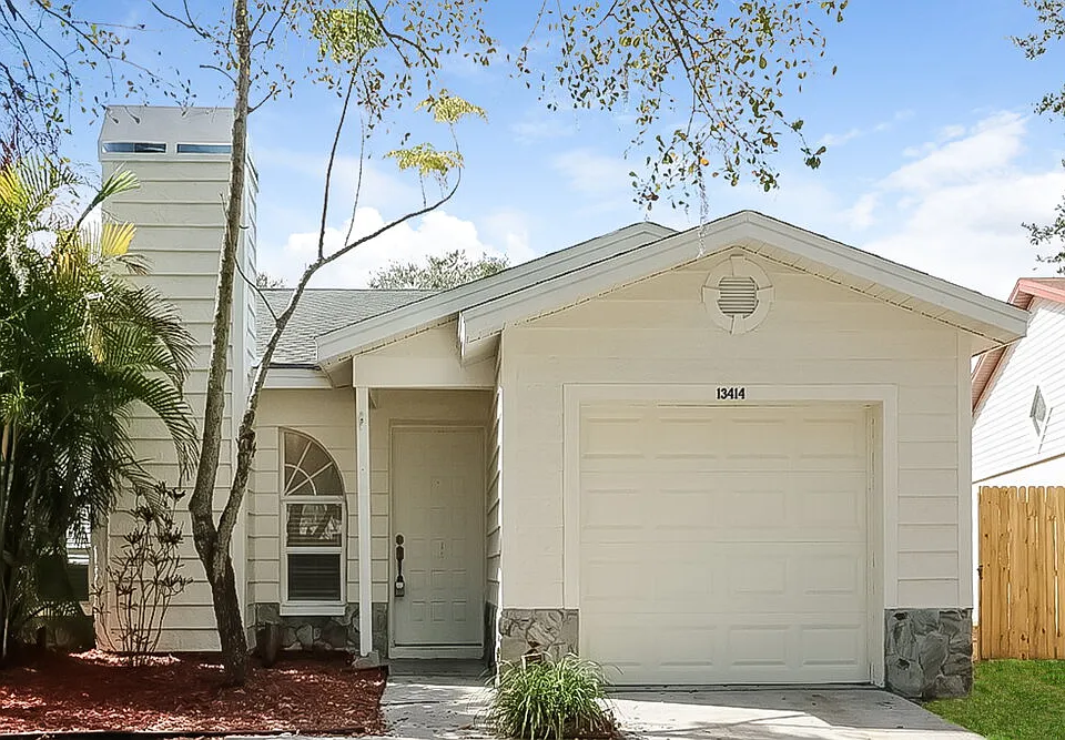 13414 Laraway Dr