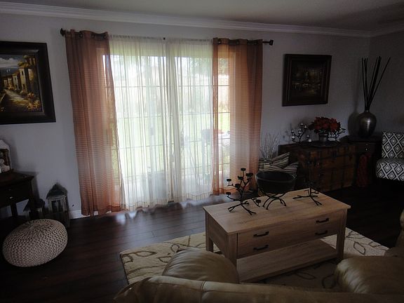 4th image of 15537 Calverton Dr