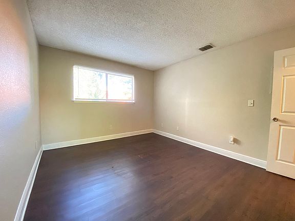 2nd image of 7298 Ulmerton Rd APT 305