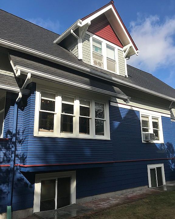 2nd image of 1204 NE 75th St