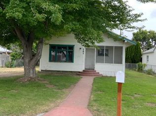 141 D St NW, Ephrata, WA 98823