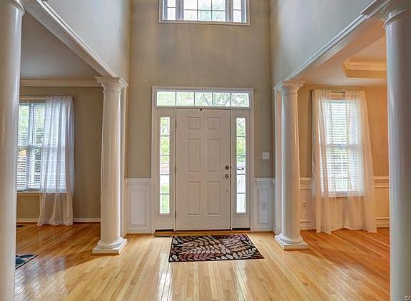 3rd image of 5108 Amberwood Cir