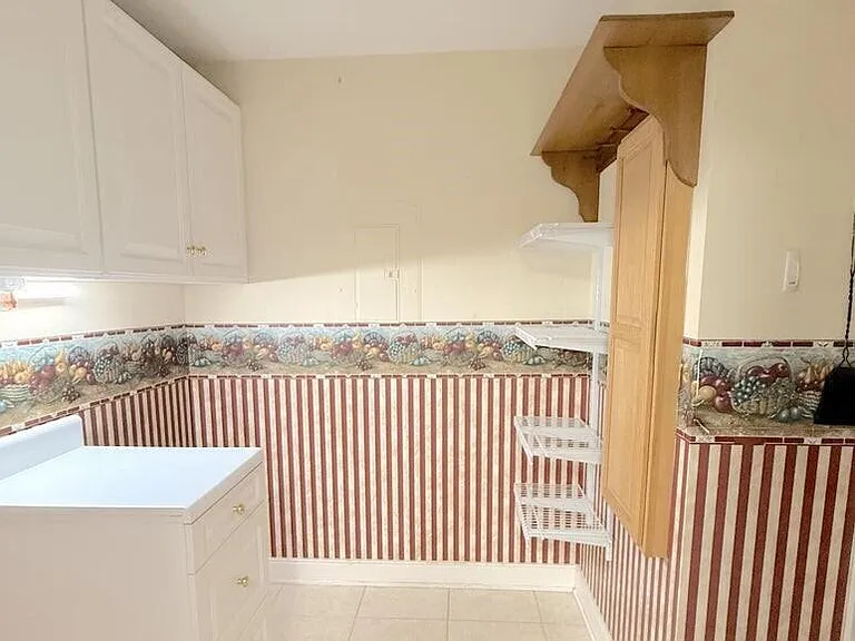 105 Emily Dr #B — Photo 7