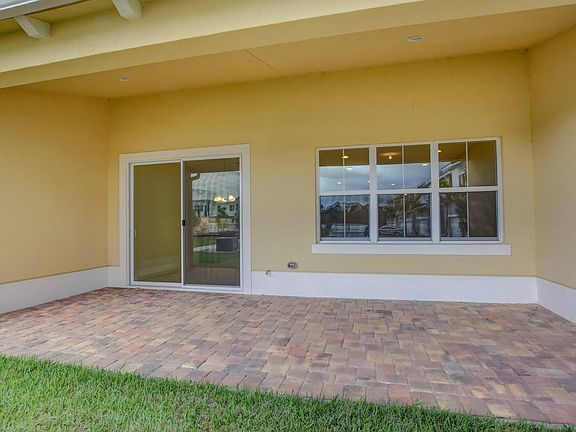 Covered lanai for outdoor fun