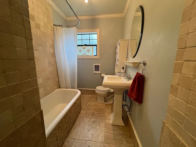 535 20th Ave E #103 — Photo 15