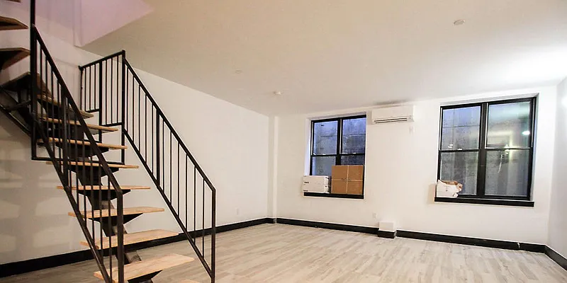 Rented by EXR | media 26