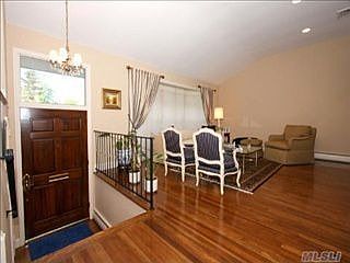 2nd image of 30 Fountain Ln