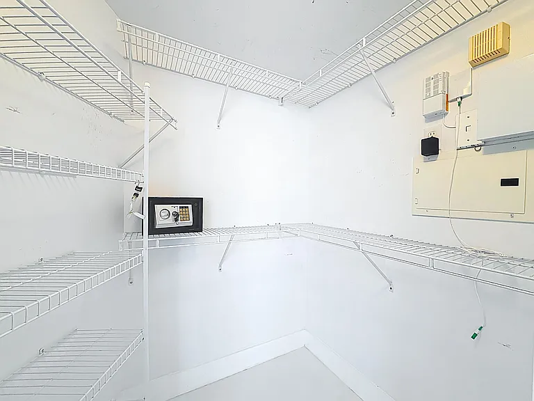 347 N New River Dr E #706 — Photo 29