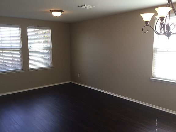 5th image of 4661 Mountain Oak St