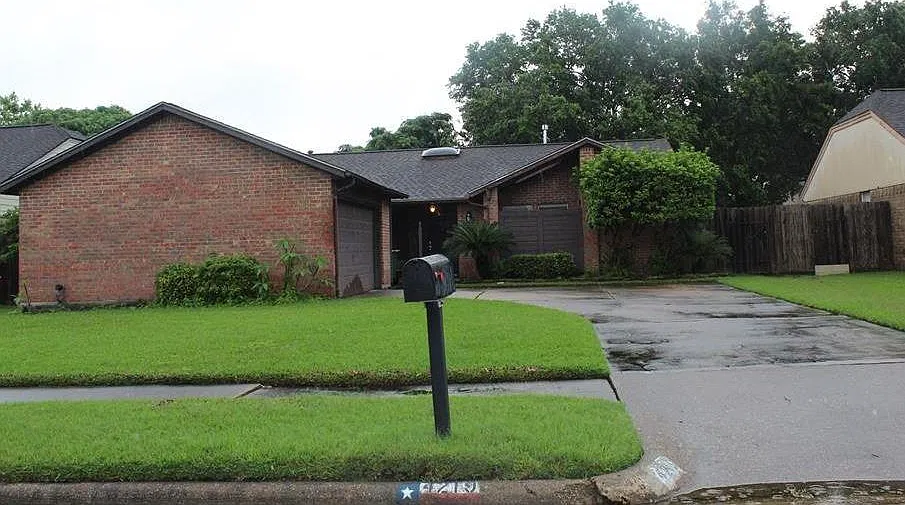 4219 Woodhampton Dr