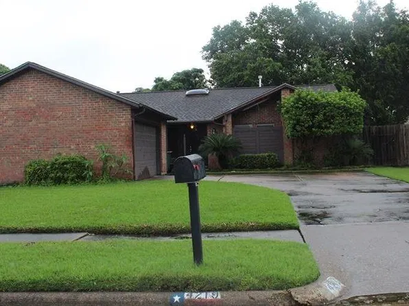 4219 Woodhampton Dr, Pasadena, TX 77505