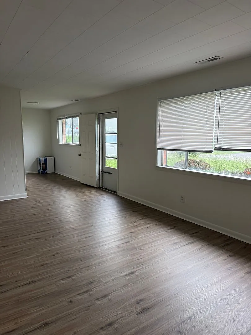 365 Weaverville Road — Photo 3
