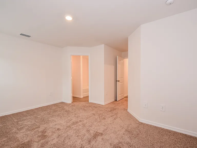 189 Blackstone Dr — Photo 11