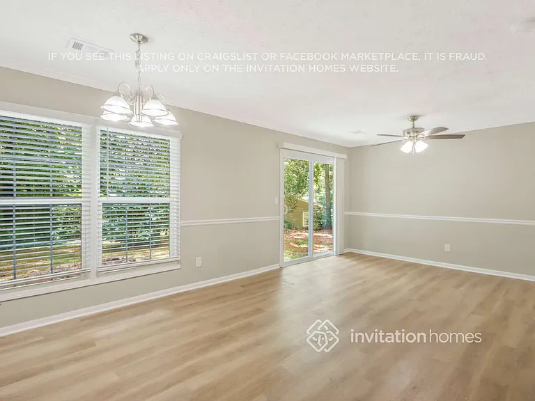 921 Dawn Ct SE — Photo 4