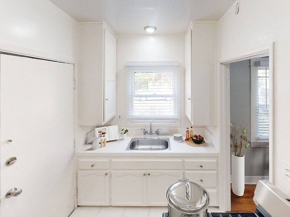 1st image of 11676 Darlington Ave #7618