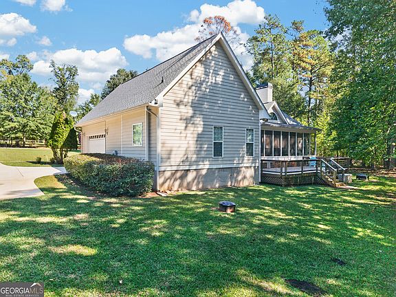 3rd image of 545 Nancy Branch Rd NE