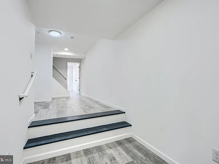 7 Carrollton Ave — Photo 7
