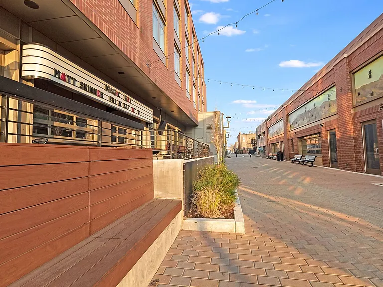1800 W Mulberry St — Photo 29