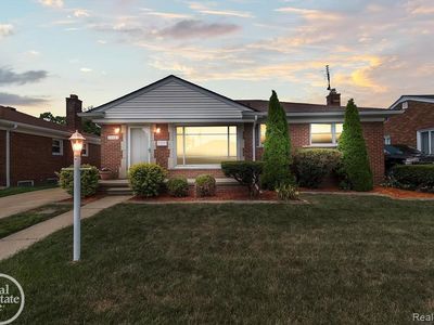 25585 Ronald St, Roseville, MI, 48066