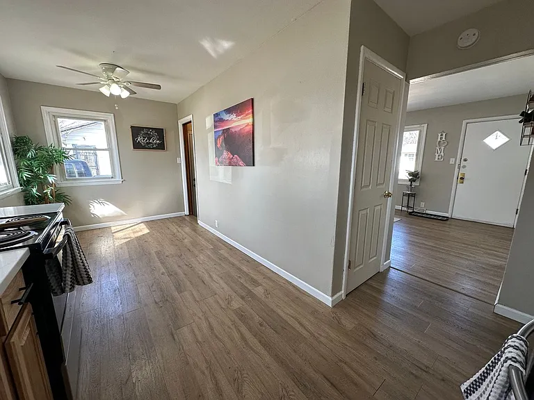 4039 Niles St — Photo 8