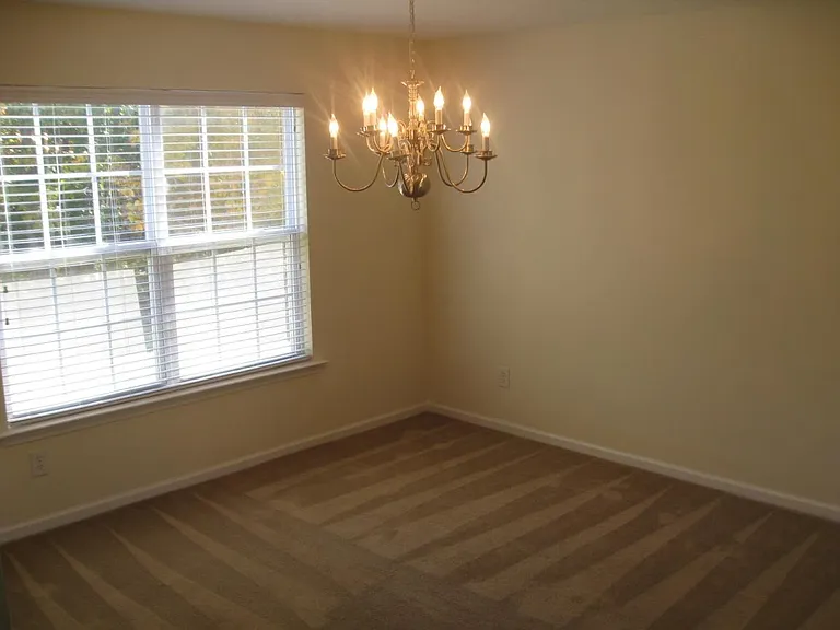 129 Dreville Dr — Photo 12