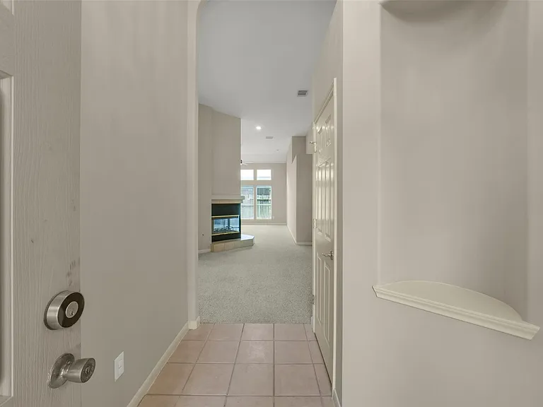 19254 Dillsbury Ct — Photo 3