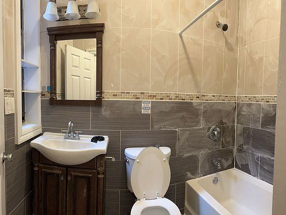 5th image of 1216 Tinton Ave #1D