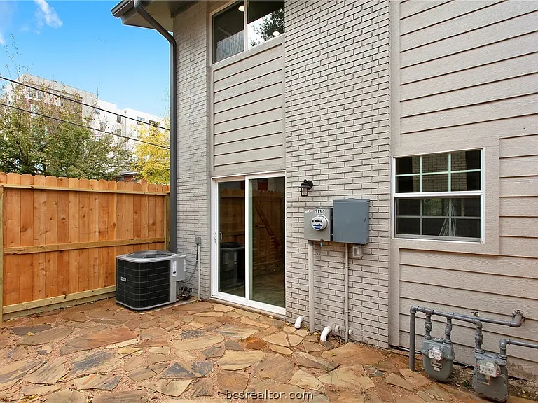 513 Boyett St #1 — Photo 18