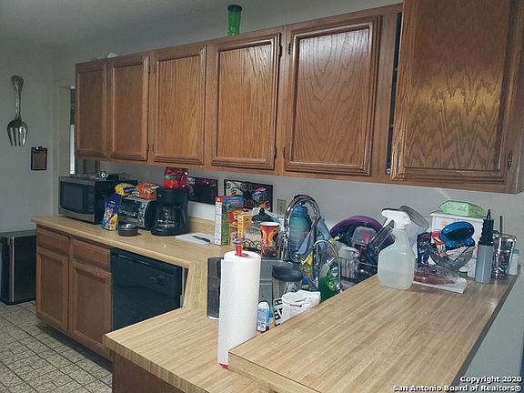 4th image of 16501 Hunting Glen St