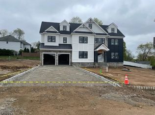 4 Irene Ct, Whippany, NJ 07981