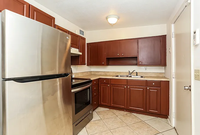 1004 Maynard St — Photo 6
