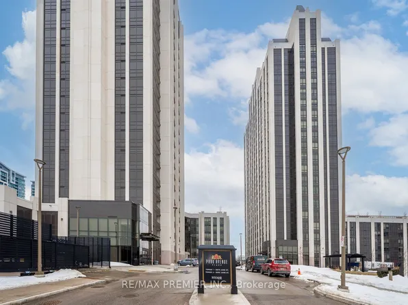 9085 Jane St, Vaughan, ON