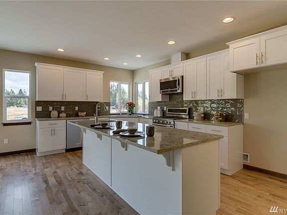 4th image of 4608 123rd Ave NE