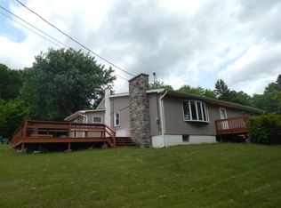 3277 State St, White Haven, PA 18661