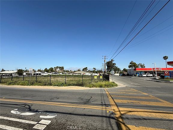 3rd image of 10621 Jurupa Rd Lot 62