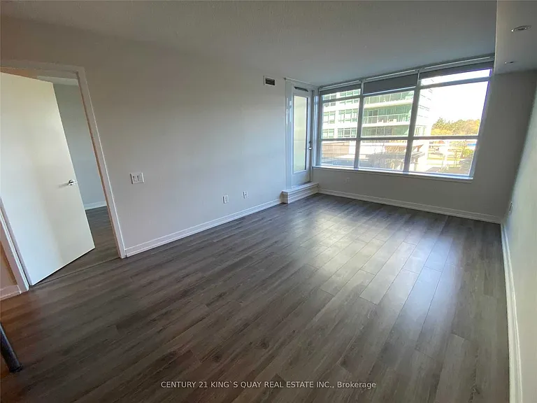 19 Singer Ct #218 — Photo 8