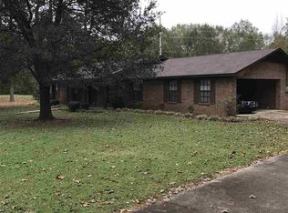 266 Woodland Dr, Forest, MS 39074