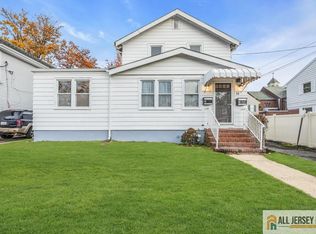 34 Maple Ave, Edison, NJ 08837