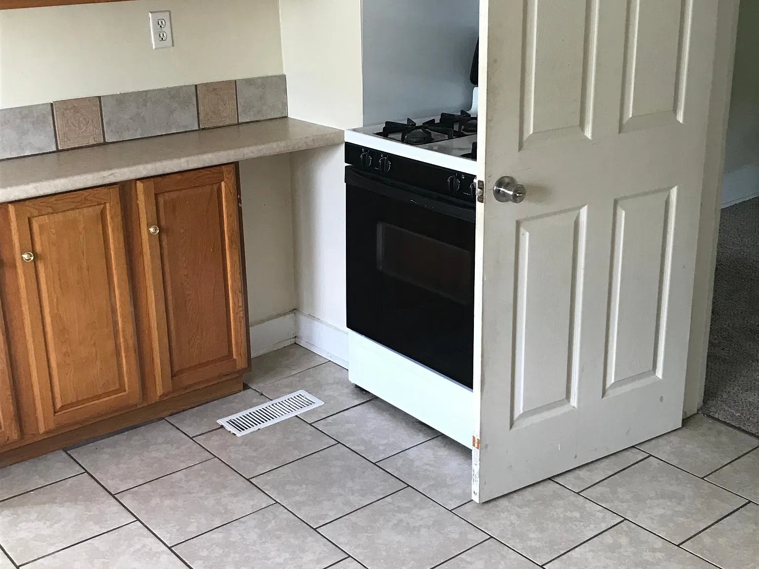 2 bed, 2.5 bath, 1458 sqft, $925 — Photo 4