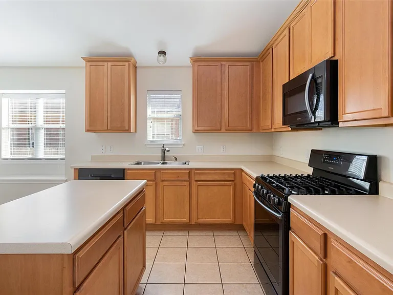 1117 Alexandria Way — Photo 11