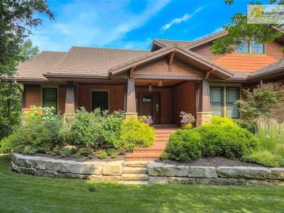 11801 Mohawk Ln, Leawood, KS, 66211