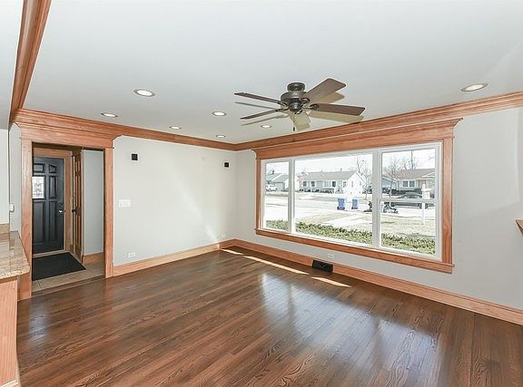 4th image of 124 N Hale Ave