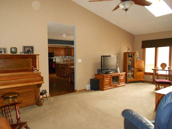 5th image of 3204 Magnolia Ct