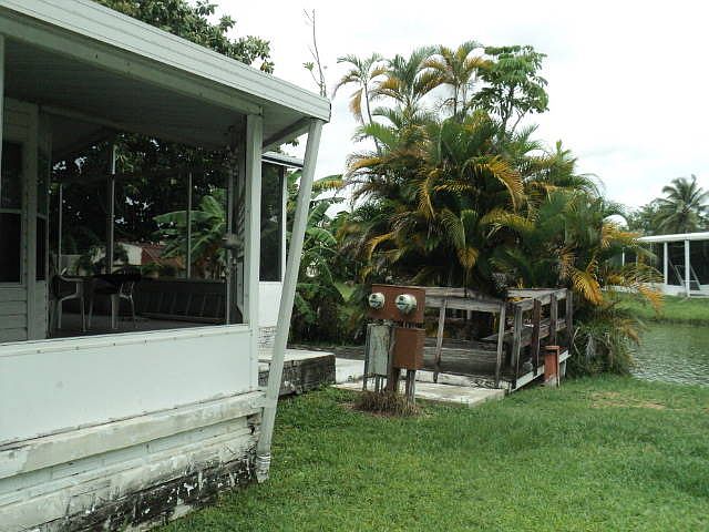 2nd image of 5241 SW 35th Ct