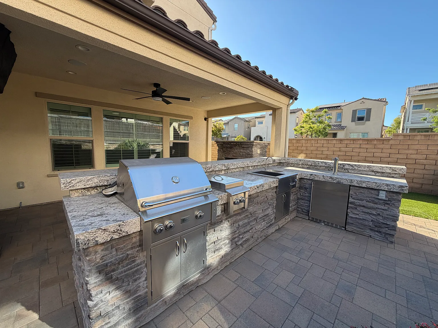 4 bed, 3.5 bath, 2815 sqft, $6,595 — Photo 2