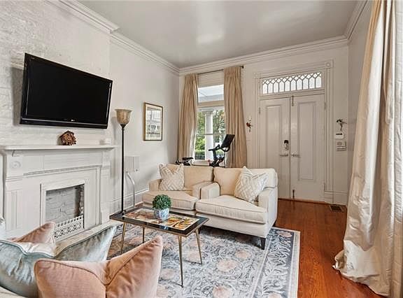 3rd image of 1707 Valmont St