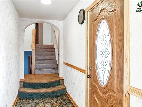 4th image of 4951 Adonis Ave