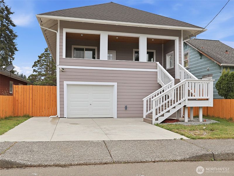3rd image of 1010 Randall Street