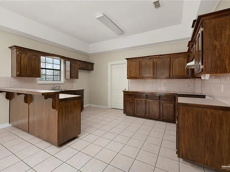104 N Paseo Del Rey St — Photo 2