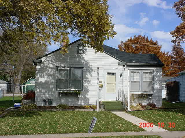 818 Bell St Beatrice NE 68310 Zillow